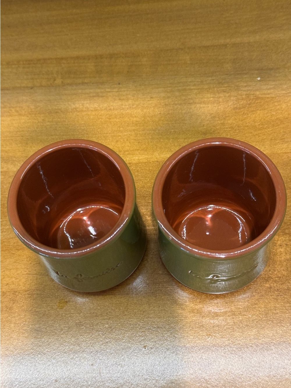 Set of 2 Limited edition La Fermiere Terracotta Yogurt Pots Olive Green - Picture 2 of 3